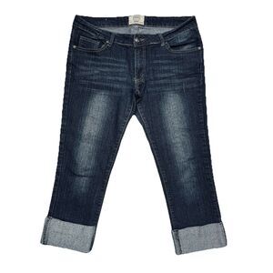 DC Discovery Clothing Capri Jeans 7 (32x21.5) Blue Stretch Cuffed Denim Juniors